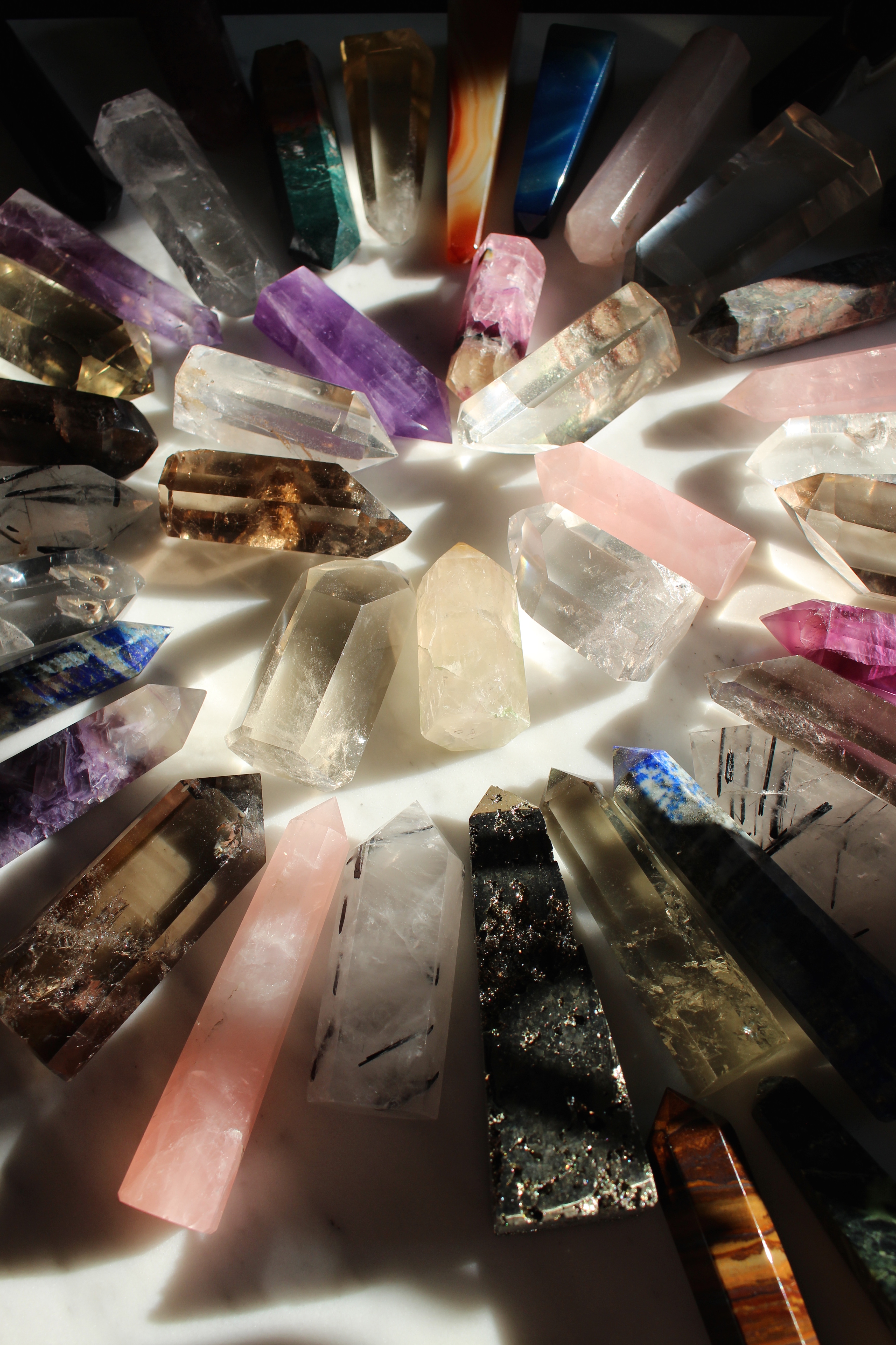Has crystal. Коллекция кристаллов. Gems коллекция. Gems collection Парфюм.